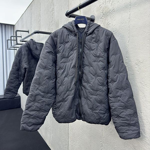Warm? *Louis Vuitton* Monogram Quilted Hooded Blouson 1AFA72 Warm? *Louis Vuitton* Monogram Quilted Hooded Blouson 1AFA72