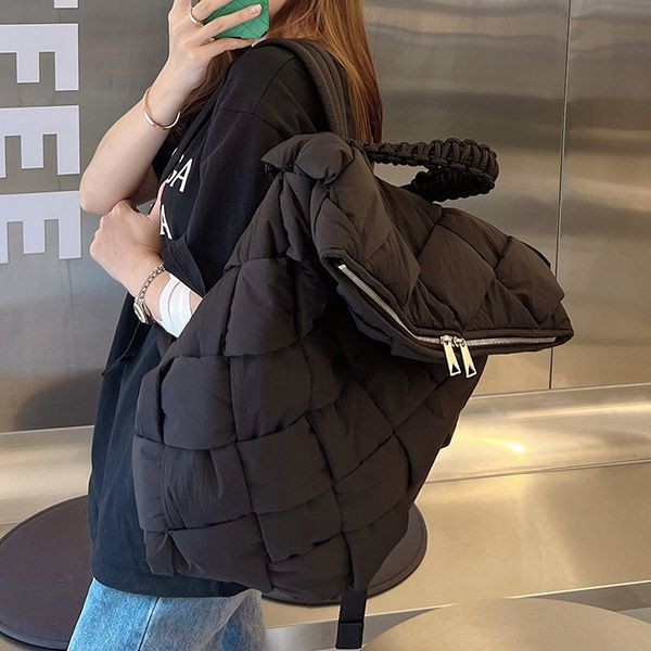 Extremely rare! Fake Bottega Veneta Cassette Parakeet Nylon Backpack bos88435 Extremely rare! Fake Bottega Veneta Cassette Parakeet Nylon Backpack bos88435