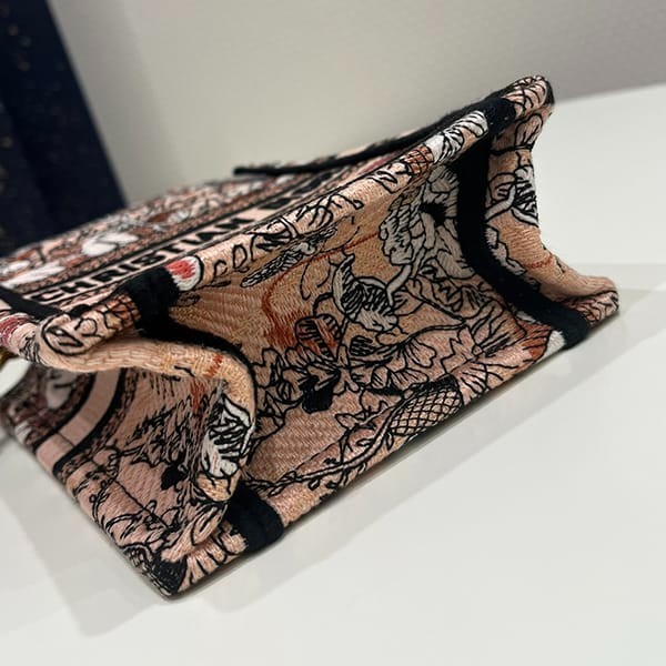 Recommended Dior Book Tote Copy Mini Phone Bag dea52101