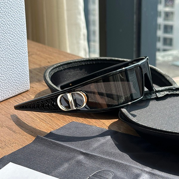Hard to find Dior Midnight sunglasses replica VERYM1UXR10A0