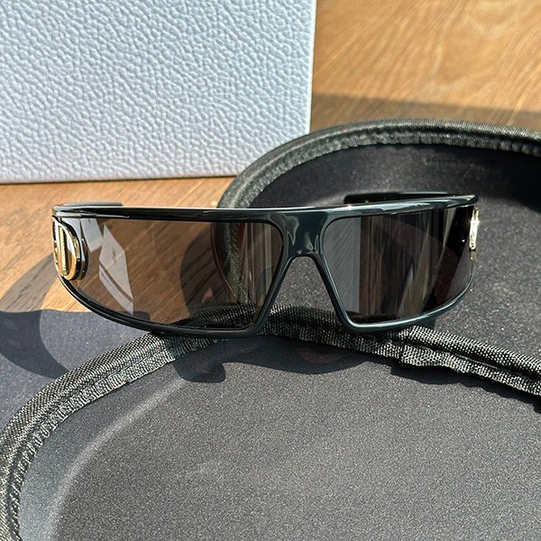 Hard to find Dior Midnight sunglasses replica VERYM1UXR10A0