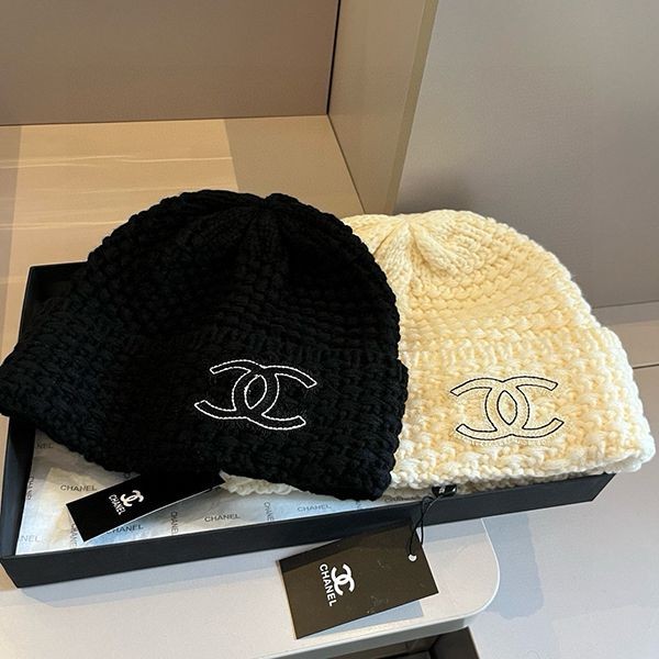 I definitely want it! "The big logo is cute" Chanel knit cap, cheap price, shx20478