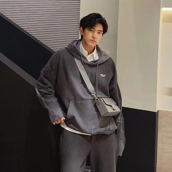 Love at first sight? Fendi Rome lettering drawstring hoodie replica feb73481 Love at first sight? Fendi Rome lettering drawstring hoodie replica feb73481