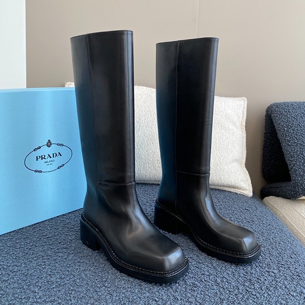 Sold out soon Prada Parody leather boots embossed logo rubber sole black pup58405 Sold out soon Prada Parody leather boots embossed logo rubber sole black pup58405