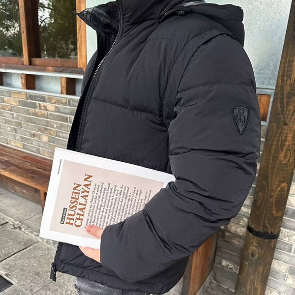 Burberry Detachable Sleeve Puffer Jacket Replica Baw64575