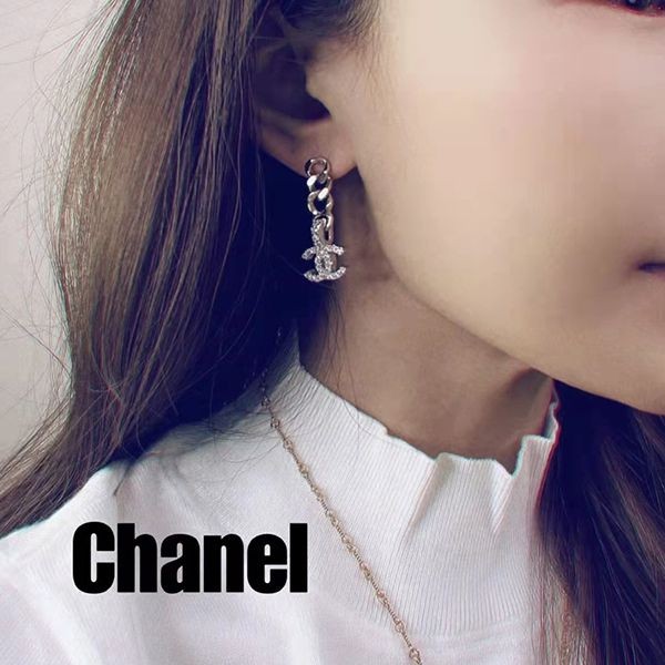 Free shipping Chanel earrings replica metal lambskin CC mark gold shp58249 Free shipping Chanel earrings replica metal lambskin CC mark gold shp58249