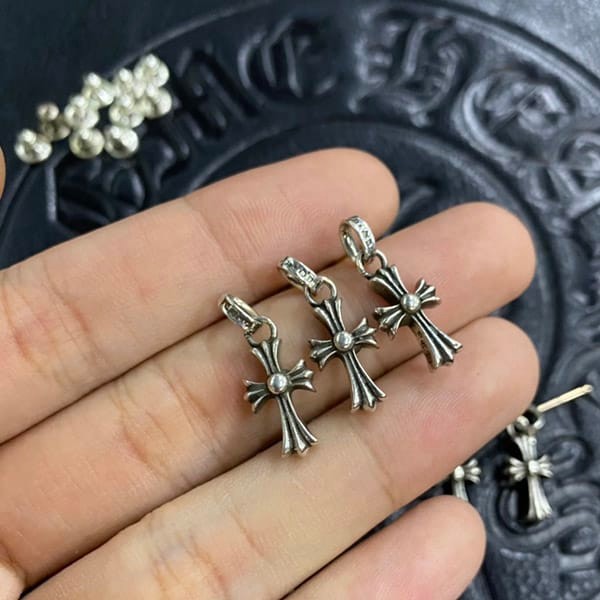 Chrome Hearts Drop Stack CH Cross Earrings Kum41882 Replica Sold Out Chrome Hearts Drop Stack CH Cross Earrings Kum41882 Replica Sold Out