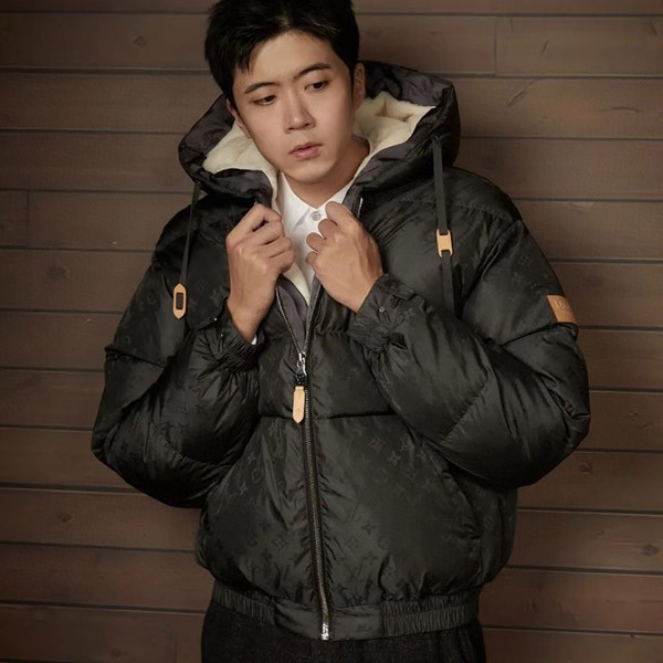 [Lightweight, warm and comfortable] ★Louis Vuitton copy★Monogram down jacket 1AGIRF