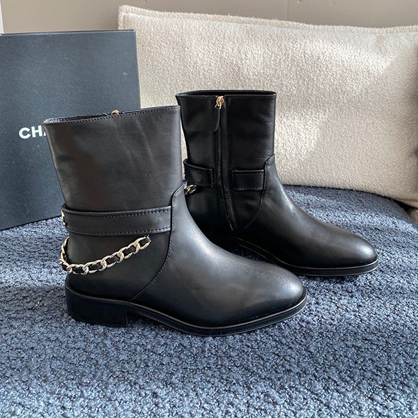 Love at first sight? Chanel short boots replica she95917