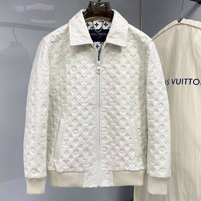 Love at first sight? Louis Vuitton leather jacket replica vui67325 Love at first sight? Louis Vuitton leather jacket replica vui67325