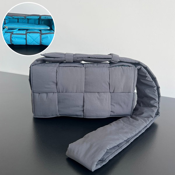 Very popular! Bottega Veneta Padded Tech Cassette Replica bon94446