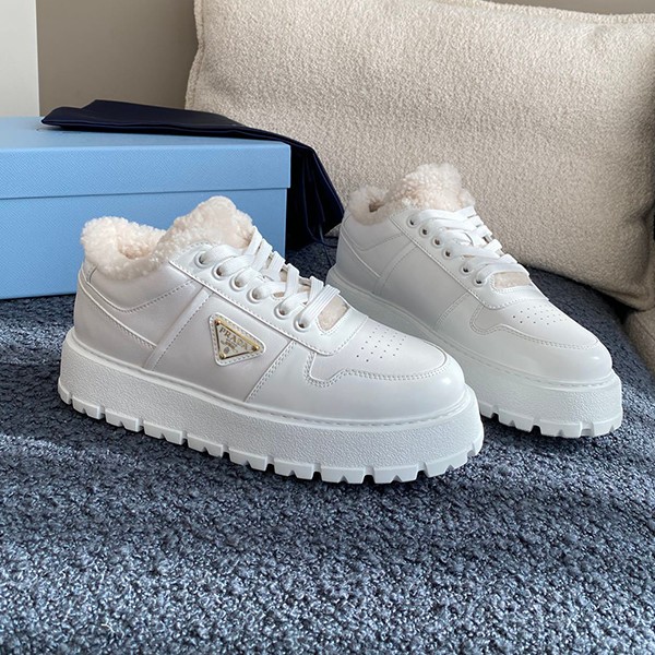 Love at first sight? Prada high-quality shearling fur platform sneakers puz07136