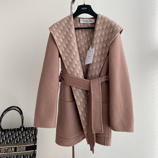 Extremely rare! Dior replica oblique logo hooded short belt coat 210M31A1375_X1245 Extremely rare! Dior replica oblique logo hooded short belt coat 210M31A1375_X1245