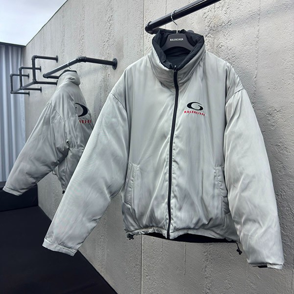 No.1 Popular Balenciaga Cocoon Kick Reversible Puffer Jacket Replica bah90716