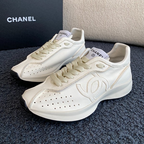 Replica Chanel Sneakers with Tracking CC Logo Calfskin shi23735