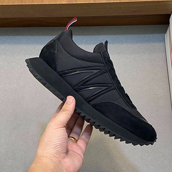 Very popular: Moncler Pacey sneakers replica moq12186 Very popular: Moncler Pacey sneakers replica moq12186