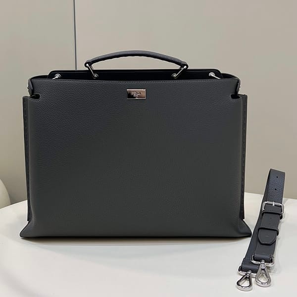 Autumn/Winter Sale Fendi Replica Peekaboo Medium Black Leather Bag fex18764