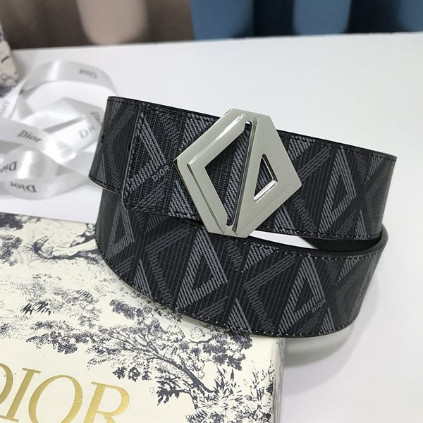 Very popular: Dior vest strap reversible logo motif fake deu52353 Very popular: Dior vest strap reversible logo motif fake deu52353