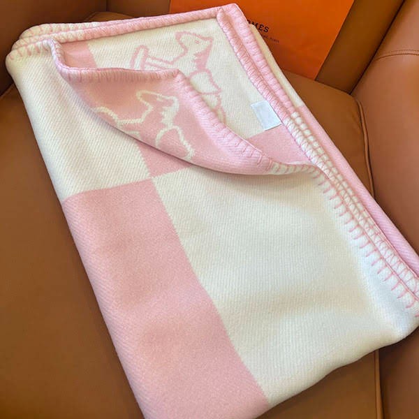 Love at first sight? Hermes Adada Avalon Baby Blanket Replica ers22869