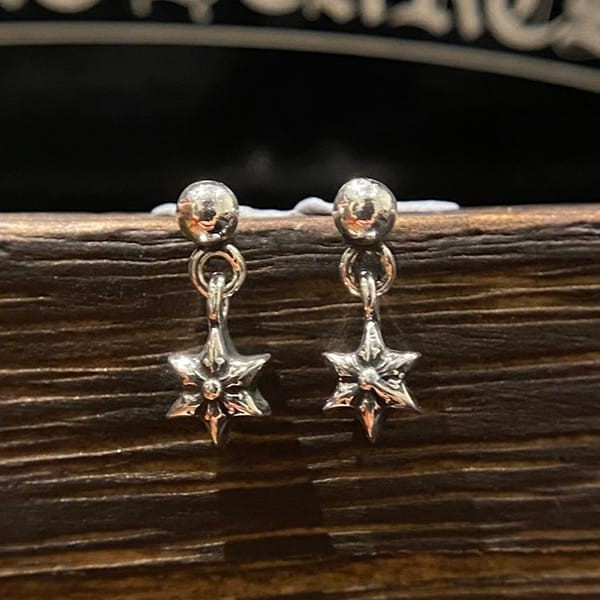 Secured Chrome Hearts TNY STR DRP Earrings Both Ears Replica Kuv55222