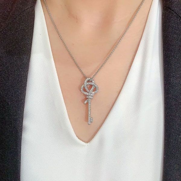 Stylish Tiffany medium key pendant, gorgeous Tin02857 Stylish Tiffany medium key pendant, gorgeous Tin02857