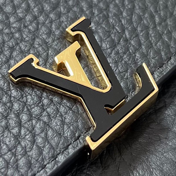 Louis Vuitton Portefeuille Capucines Replica XS Tri-fold Wallet vuj06562