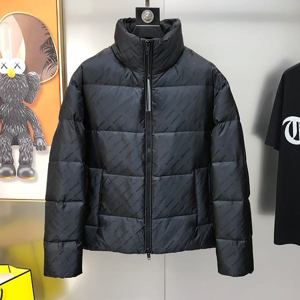 Very popular worldwide? Balenciaga logo puffer jacket parallel import product bam98335
