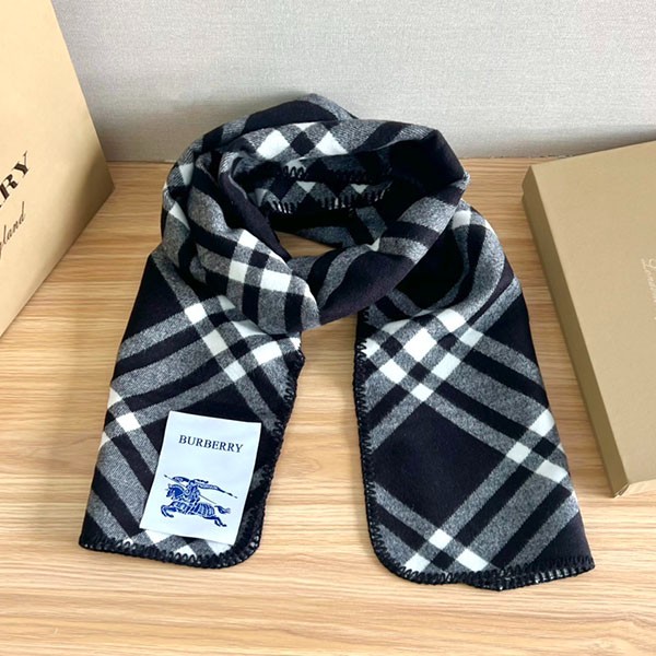 I definitely want this Burberry checked wool scarf replica 80792461
