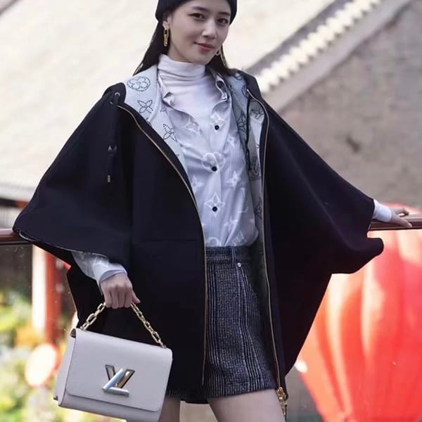[Very versatile] Louis Vuitton replica zip-up cape coat vup69226