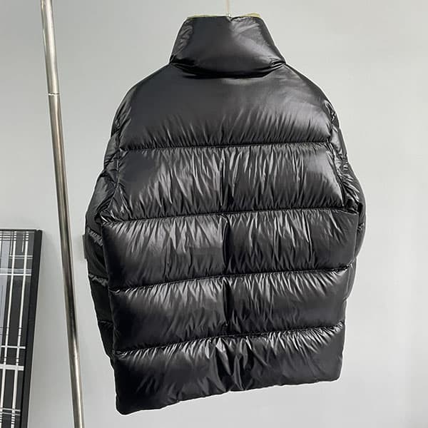 Super low price! Moncler quilted down jacket replica mon71970
