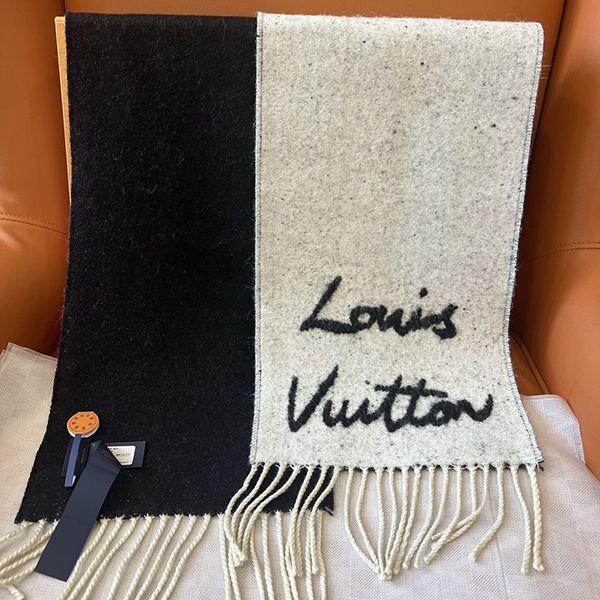 [Winter essential?] Louis Vuitton scarf? Fluffy Glam replica M92527