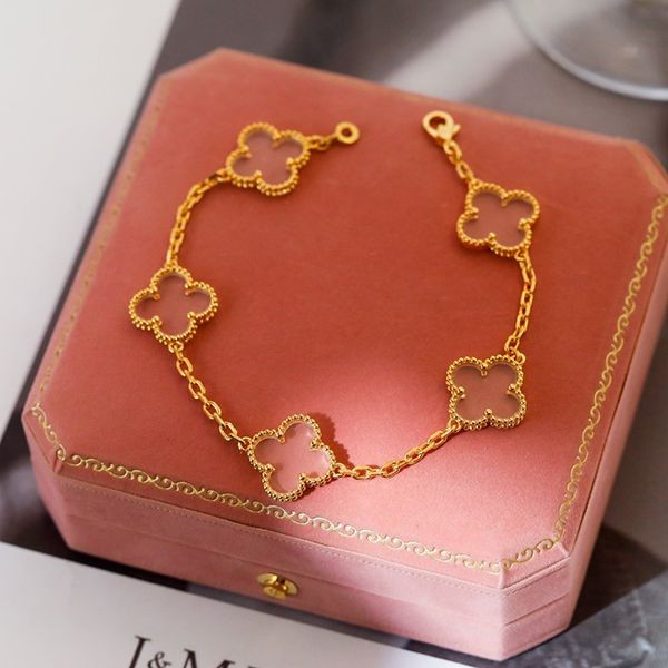 Very popular!! New color Van Cleef & Arpels Vintage Alhambra replica bracelet vad95135 Very popular!! New color Van Cleef & Arpels Vintage Alhambra replica bracelet vad95135