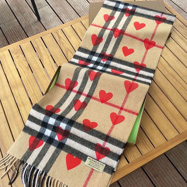 ☆Super popular☆ Burberry replica vintage check heart pattern scarf Baf25341 ☆Super popular☆ Burberry replica vintage check heart pattern scarf Baf25341