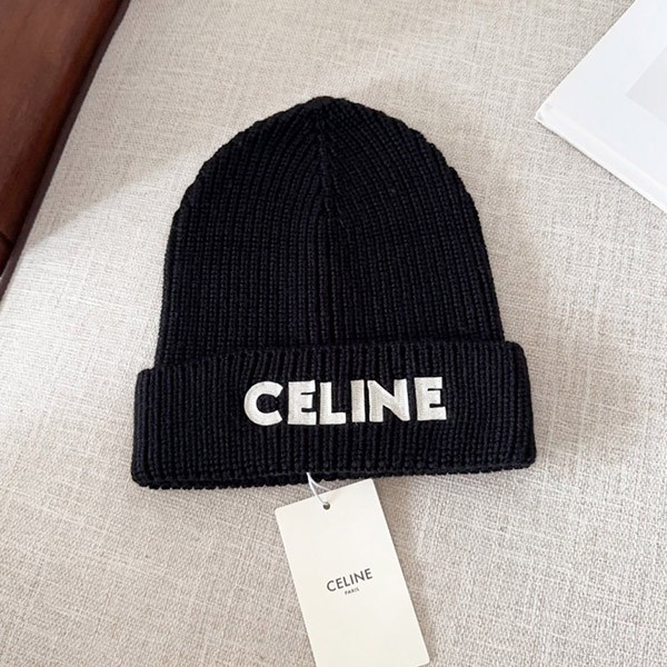 Very popular! Celine logo knitted beanie Cef70386