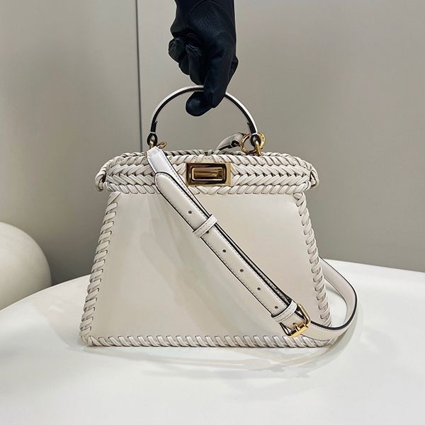 Hard to find! Fendi Peekaboo Isee fake shoulder bag feo26203