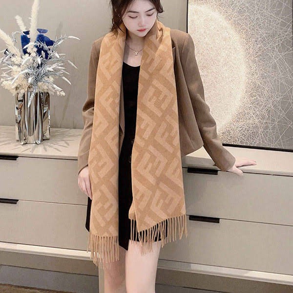 [Very versatile] Fendi FF motif fake cashmere long scarf fej01448