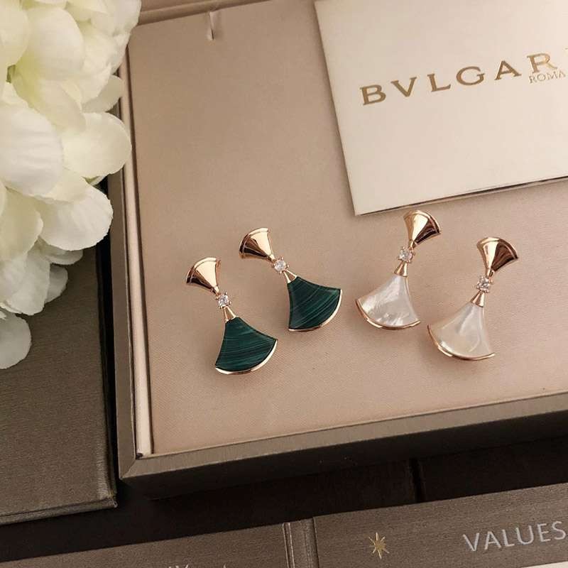 Hard to find! Bulgari 18K Yellow Gold Earrings Parody 2 Colors Bui52224 Hard to find! Bulgari 18K Yellow Gold Earrings Parody 2 Colors Bui52224