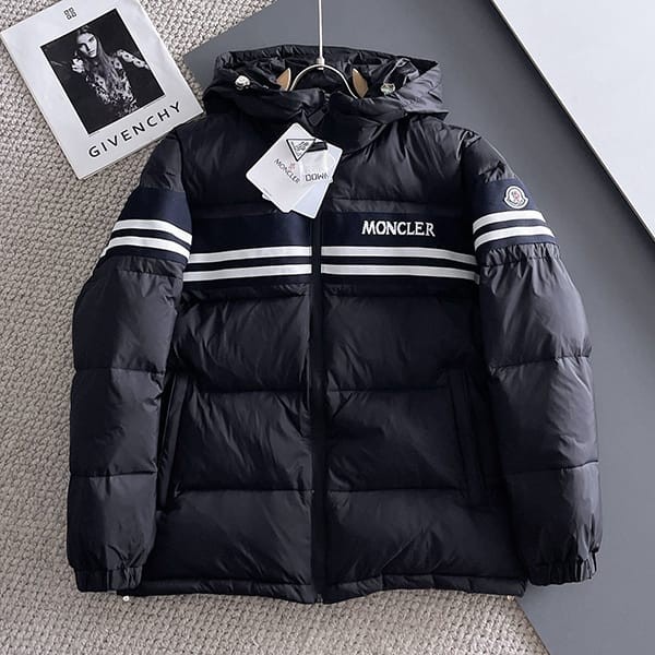 Eye-catching colors Moncler new fall/winter kids down jacket replica moj89520 Eye-catching colors Moncler new fall/winter kids down jacket replica moj89520