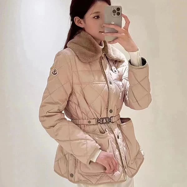 Moncler Replica Signe Short Down Jacket mou71520 Moncler Replica Signe Short Down Jacket mou71520