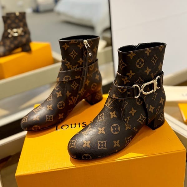 Convenient Louis Vuitton replica Westside ankle boots vuc90729 Convenient Louis Vuitton replica Westside ankle boots vuc90729