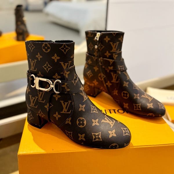 Convenient Louis Vuitton replica Westside ankle boots vuc90729