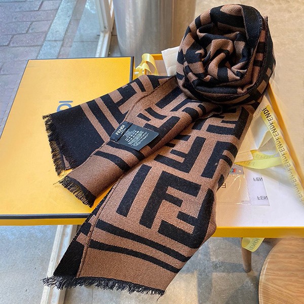 Eye-catching color Fendi scarf fake scarf wool intarsia tassel fen04615