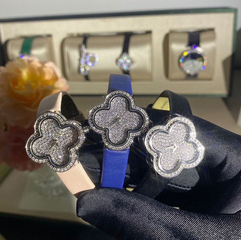 Popular all over the world? Van Cleef & Arpels watch replica Alhambra small model watch 3 colors vai21311