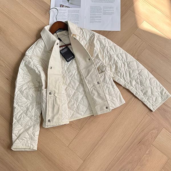 Attention ★ Prada knockoff ◆ Re-Nylon quilted jacket with logo puy31369