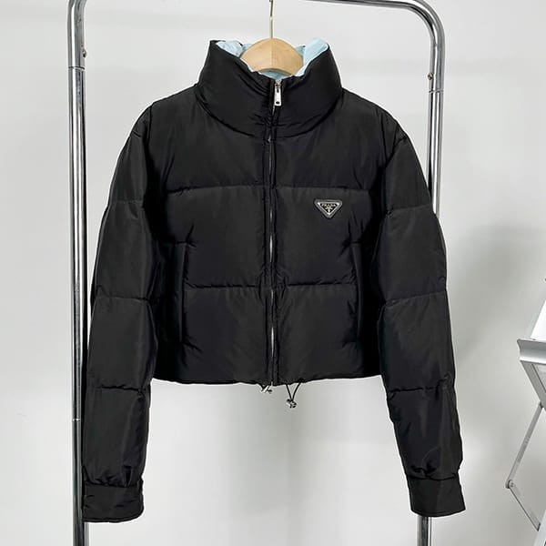 Recommended Prada Replica Re-Nylon Cropped Convertible Down Jacket pul63053 Recommended Prada Replica Re-Nylon Cropped Convertible Down Jacket pul63053