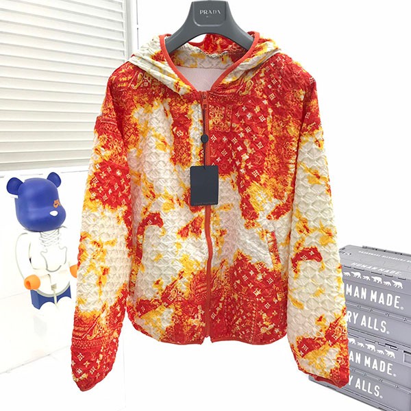 Louis Vuitton Monogram Bandana Windbreaker Replica 1AA7H9 Louis Vuitton Monogram Bandana Windbreaker Replica 1AA7H9