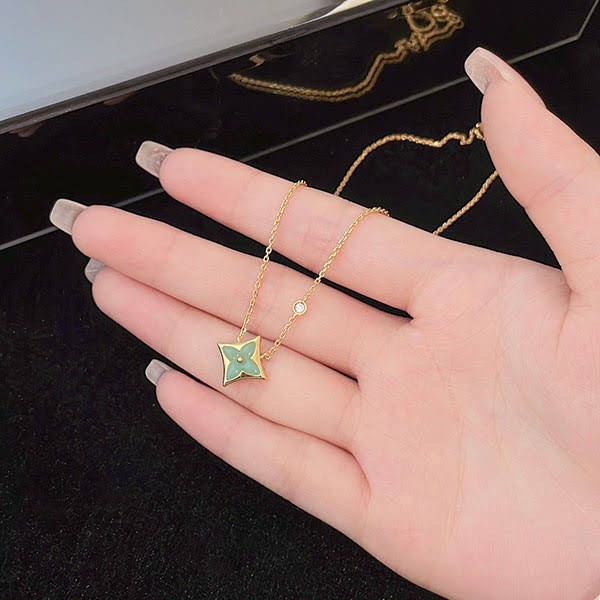 Super Hot Topic! Fake Louis Vuitton Pendant Color Blossom BB vuq19125