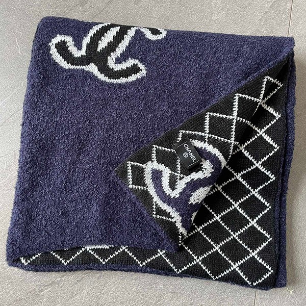 Sold out Chanel Replica Coco Mark Reversible Scarf shf20587