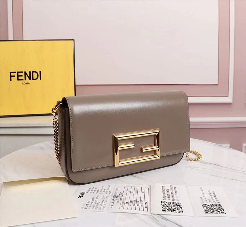 Very popular all over the world? Fendi replica mini bag with built-in wallet and pouch, gray leather mini bag 8BS032AHM0F1F1M
