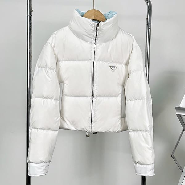 New on Sale Prada Re-Nylon Cropped Convertible Down Jacket Replica puf77084 New on Sale Prada Re-Nylon Cropped Convertible Down Jacket Replica puf77084